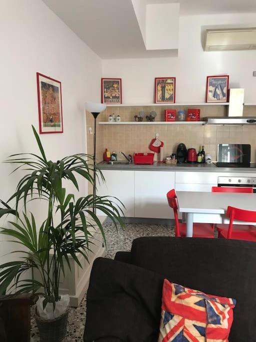 I Marici Apartment Pavia Luaran gambar